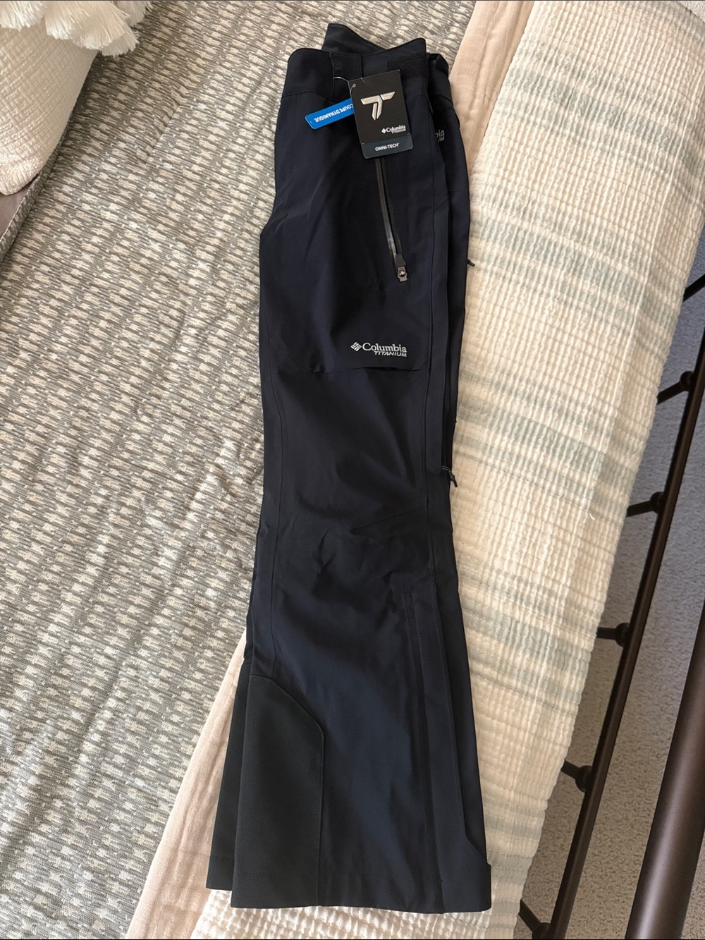 Columbia Black Women’s Cargo Softshell Outdoor Pants, XS, SHORT
